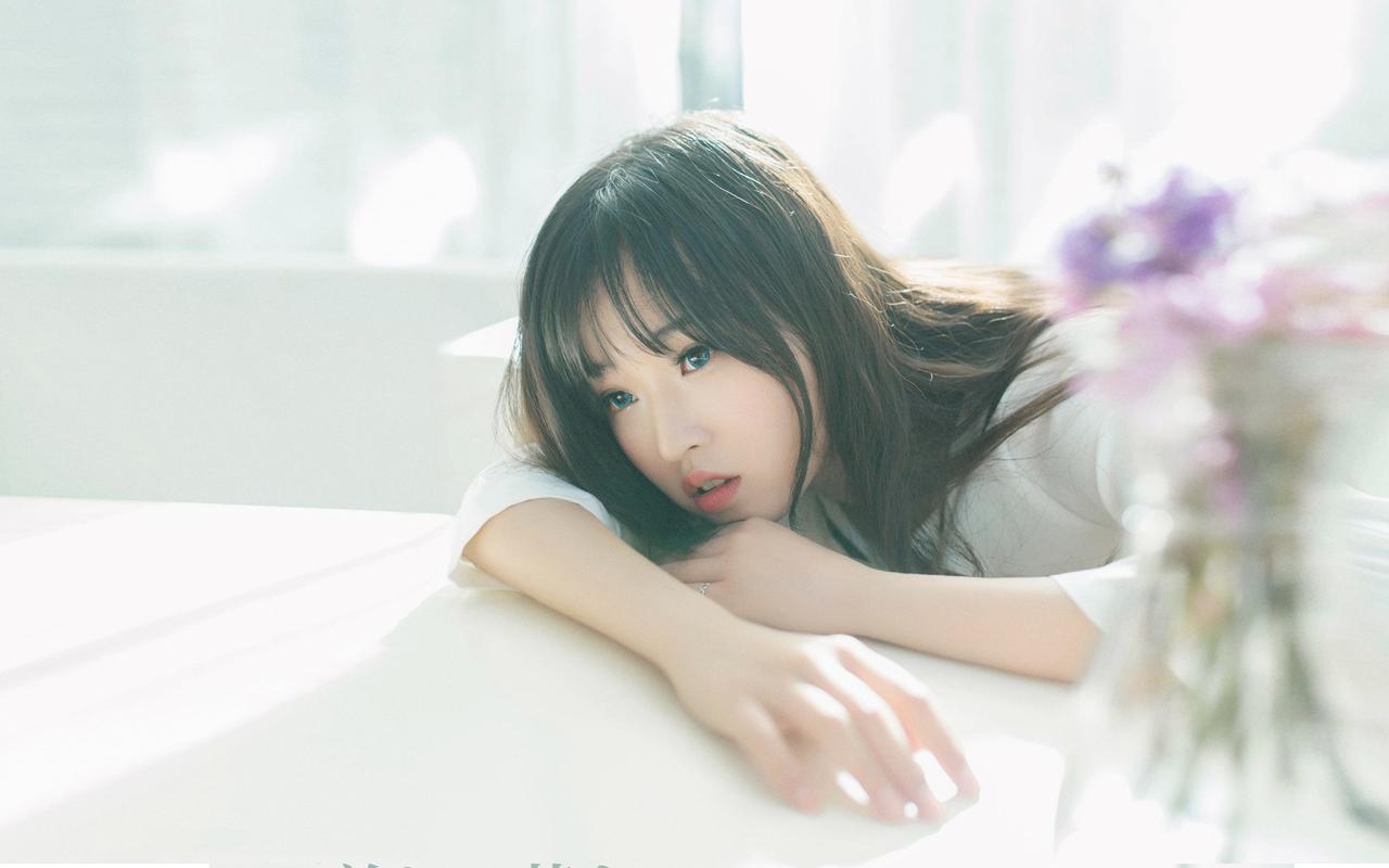 王毅会见伊朗外长阿拉格齐